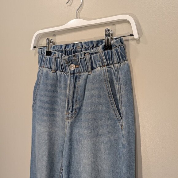 American Eagle Highest Rise Baggy Mom Jean Stretch Light Medium Denim - Size 6 - Picture 3 of 6